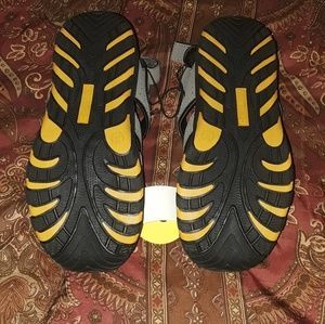Khombu Shoes - KHOMBU Water - Beach - Pool Big Kids Sandals Khombu Shoes - KHOMBU Water - Beach - Pool Big Kids Sandals